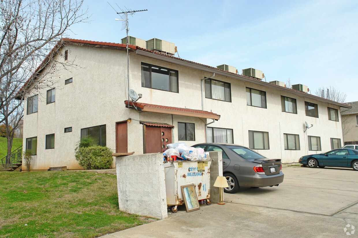 Foto del edificio - 1313 Lancers Ln