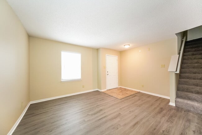 Building Photo - 9033 Southernwood Way