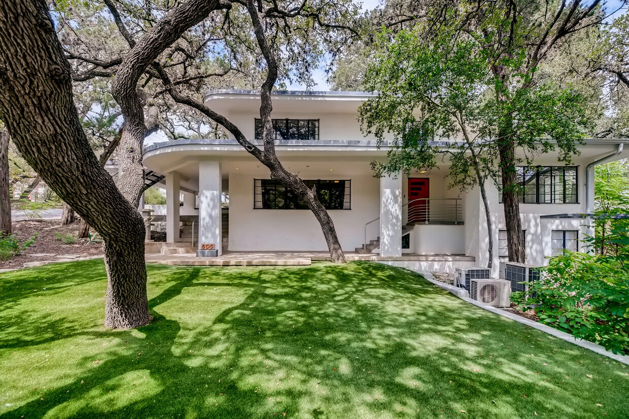 Foto principal - 806 Bouldin Ave