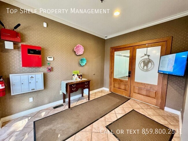 Foto del edificio - Large Commercial Space with All Utilities ...