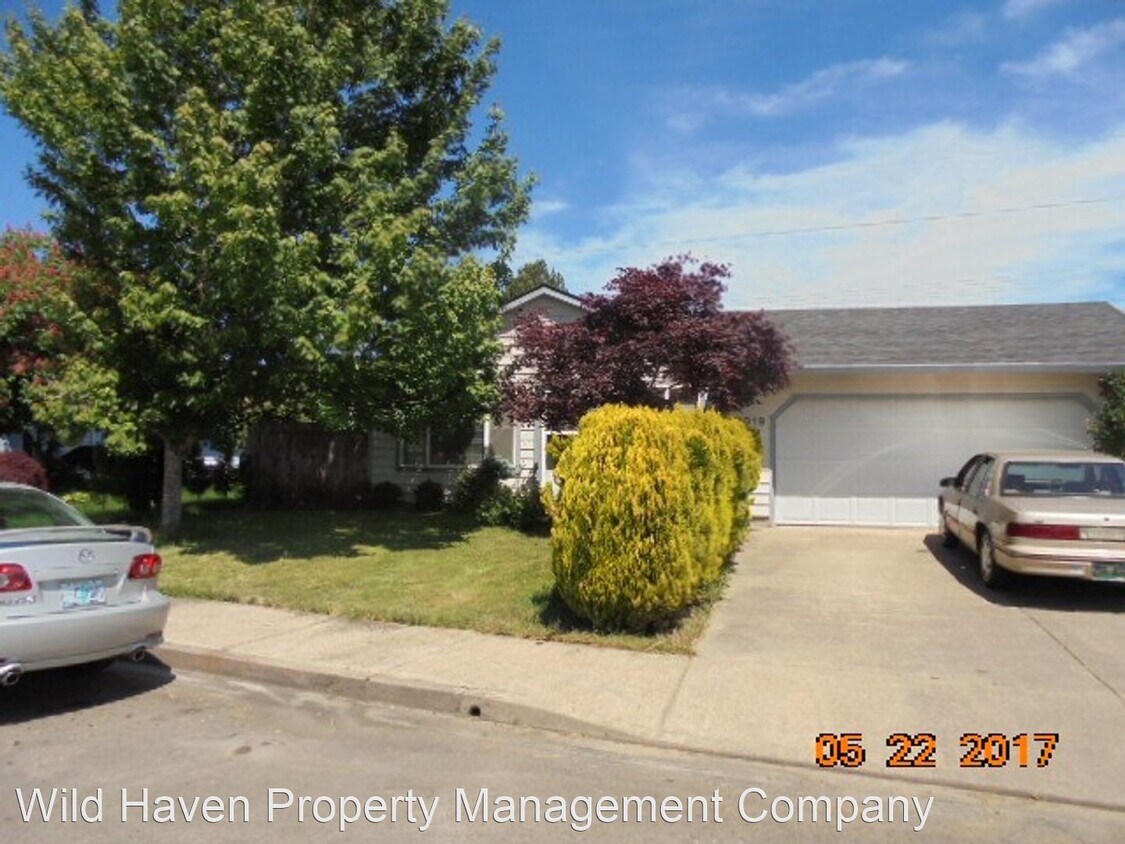 3 br, 1 bath House 2019 SW Manzanita St. House for Rent in