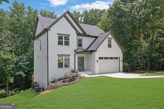 Foto del edificio - 6181 Shoreland Cir