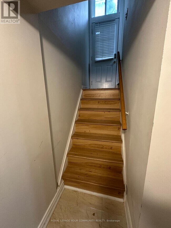 Photo du bâtiment - 100 Richardson Dr