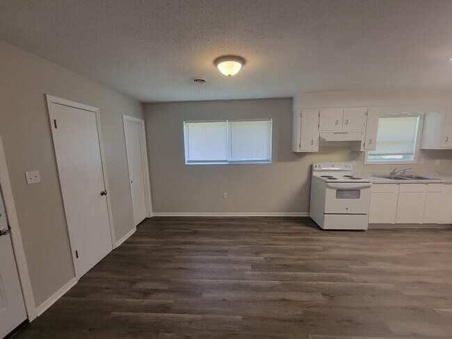 Foto del edificio - 3618 Audubon Pl