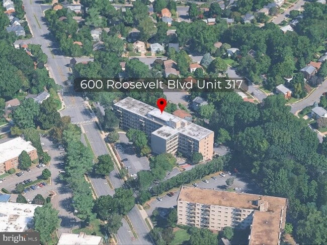 Building Photo - 600 Roosevelt Blvd