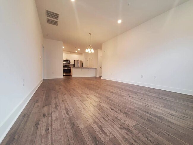 Building Photo - 715 Stiller Ln