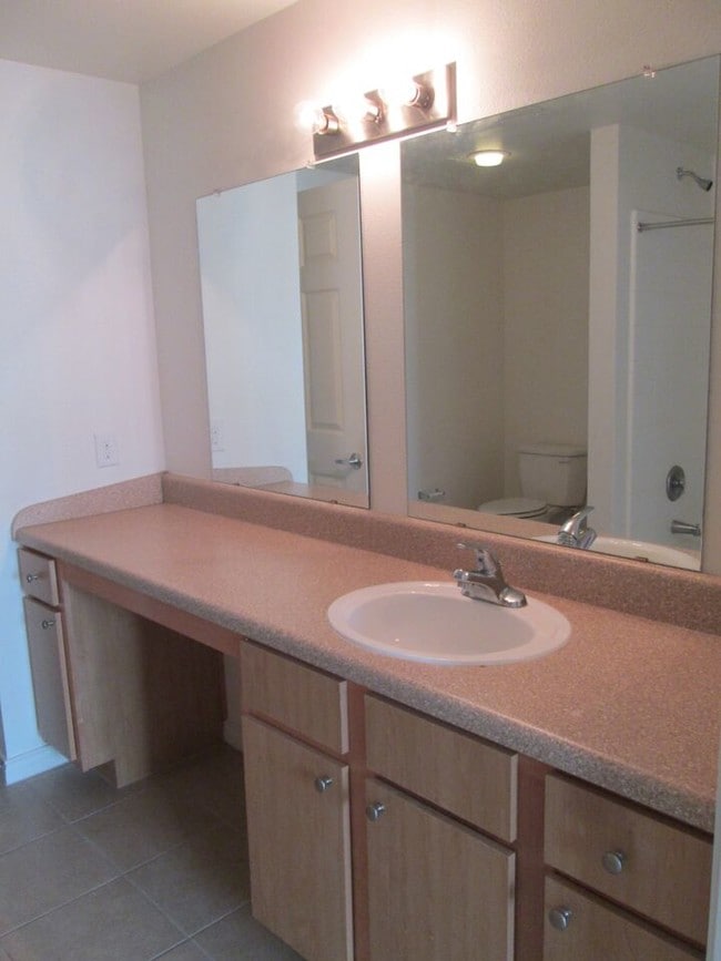 Taylors Farm Apartments Dallas, TX