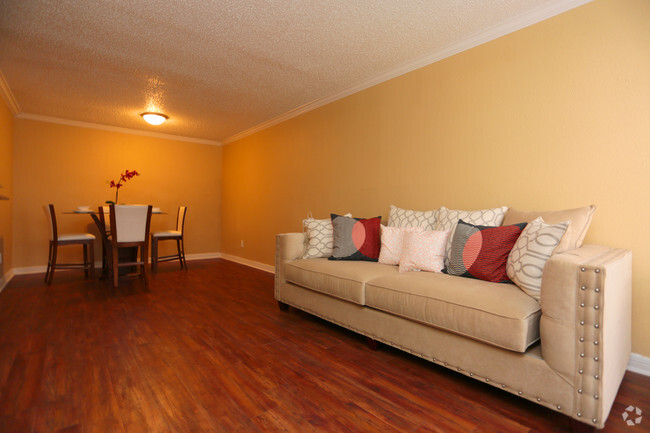 Sala de estar - Weston Oaks Apartments