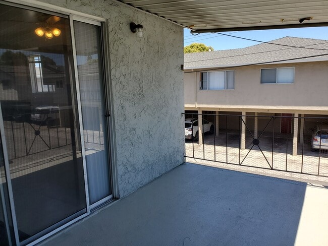 Foto del edificio - 885 Burbank Dr