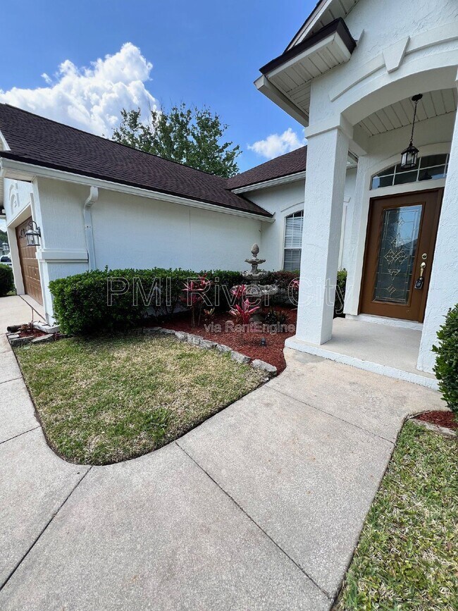 Foto del edificio - 2480 Ridge Will Dr
