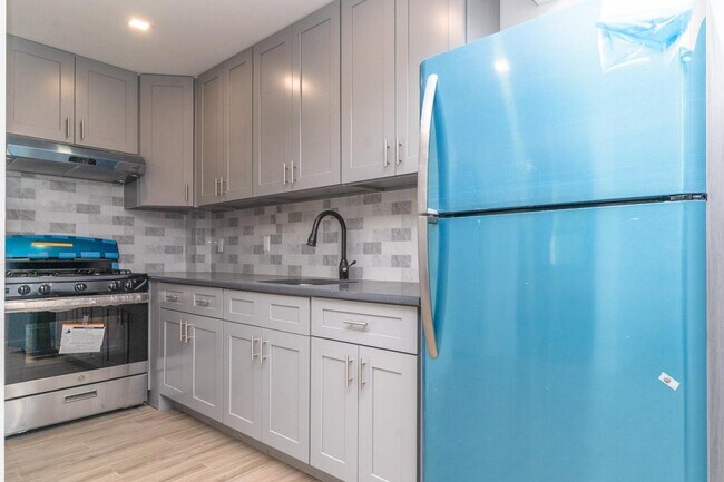 Foto del edificio - 323 49th St