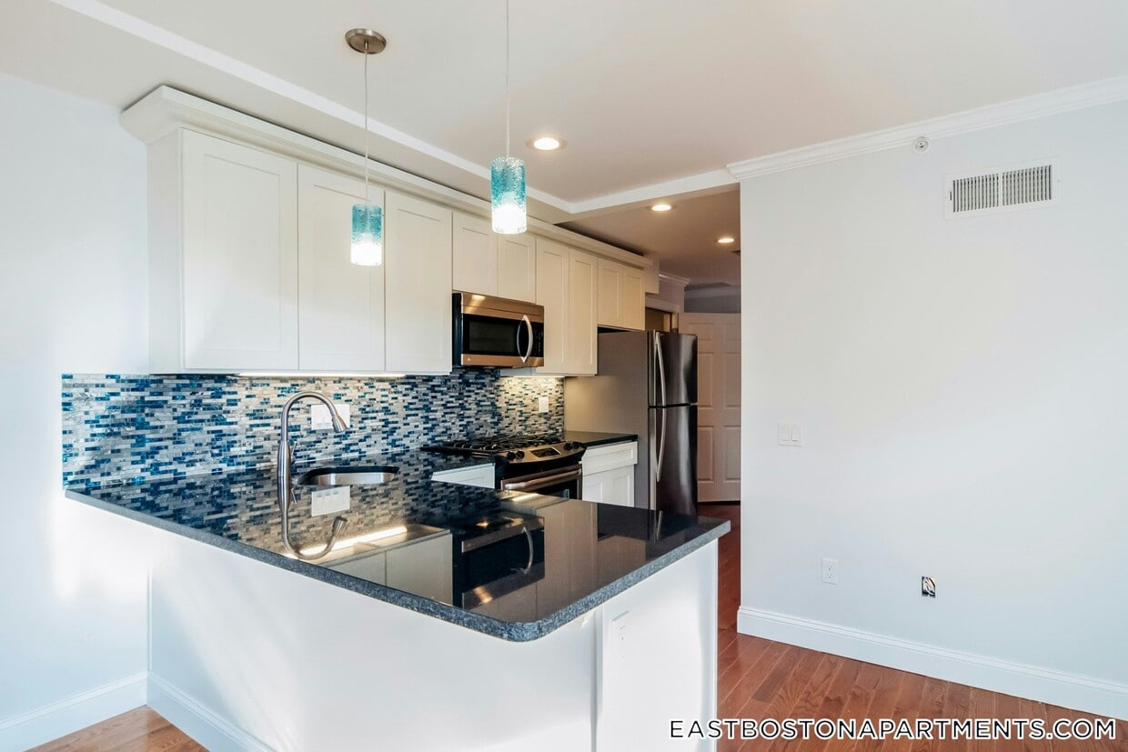 Foto del edificio - 108 Maverick St