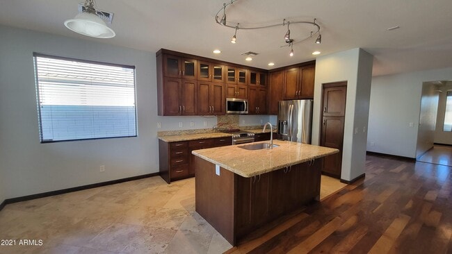 Foto del edificio - 42218 N 47th Ct