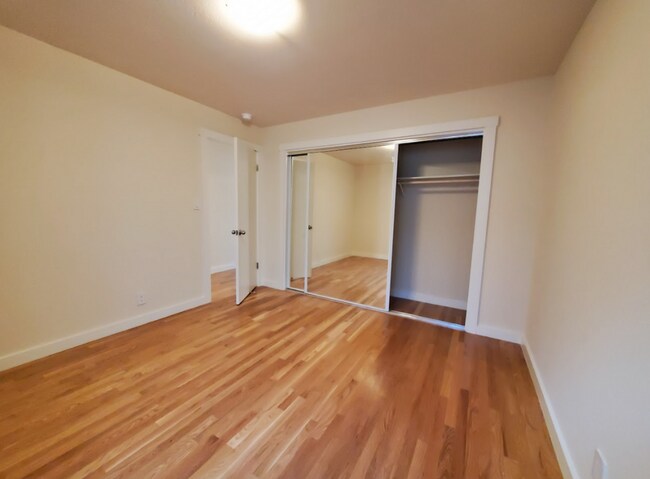 Building Photo - 1242 20th Ave