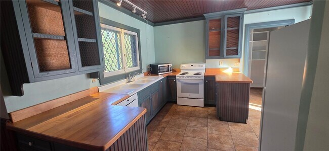 Foto del edificio - 6321 S Lima Rd