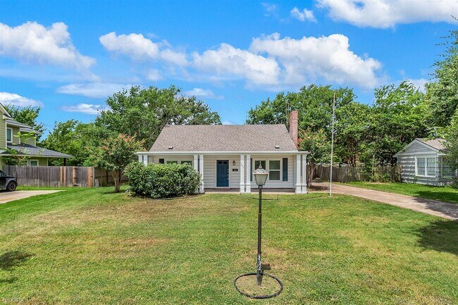 Building Photo - 4 br, 3 bath House - 305 Francis Dr 305 Fr...