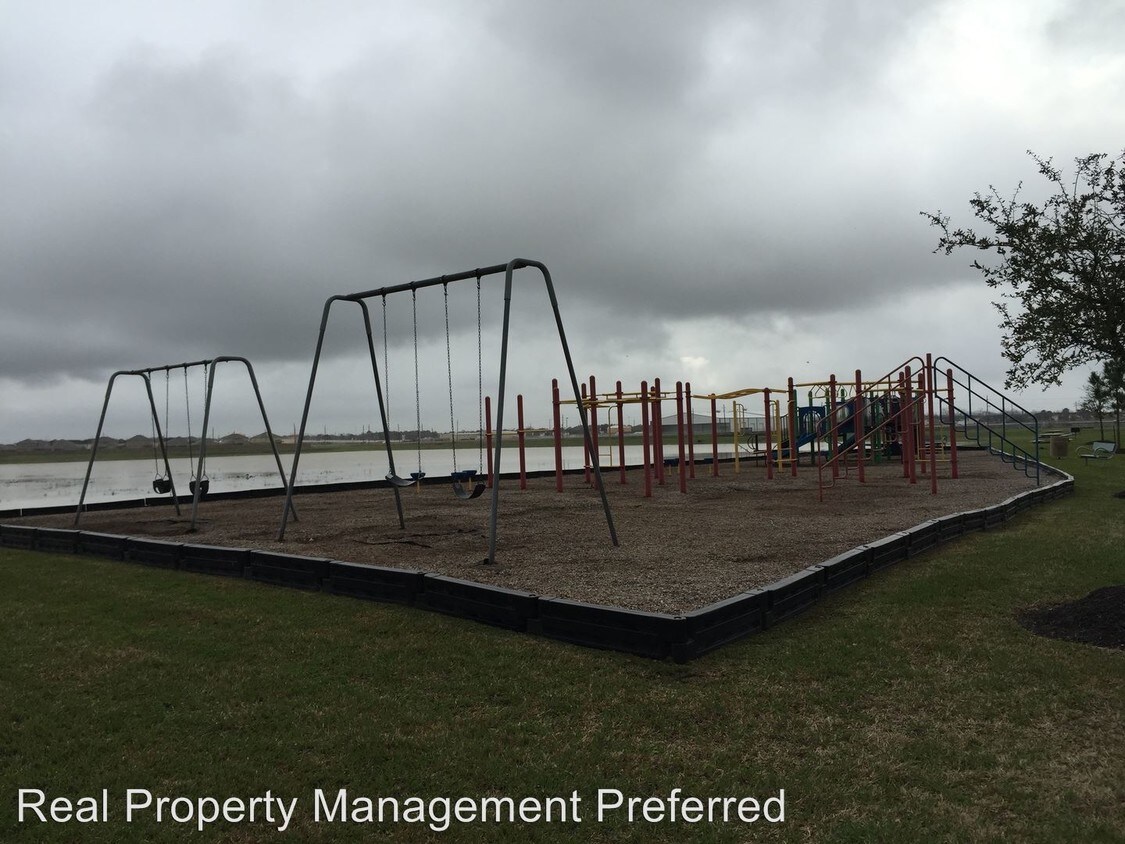 Building Photo - 14219 Cypress Meadows Dr