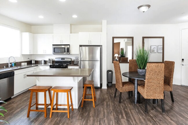 Foto del edificio - Paloma Apartment Homes