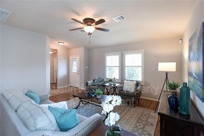 Foto del edificio - 1612 Corn Hill Ln