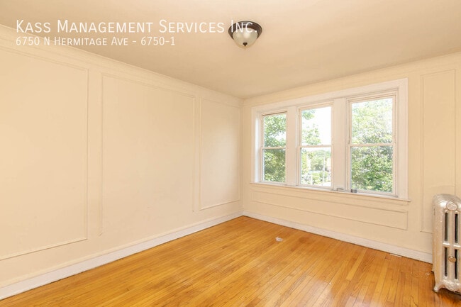 Building Photo - 6750 N Hermitage Ave