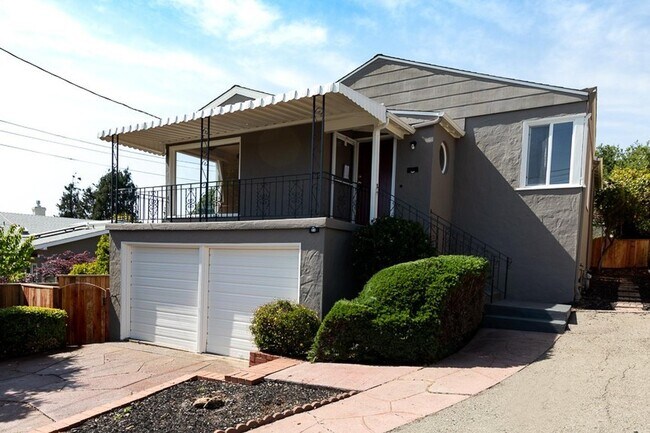 Foto del edificio - Beautiful 3 bed 2 bath newly renovated Kensington view home