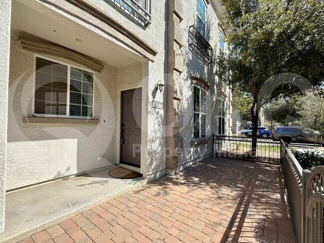 Building Photo - 4733 E Portola Valley Dr