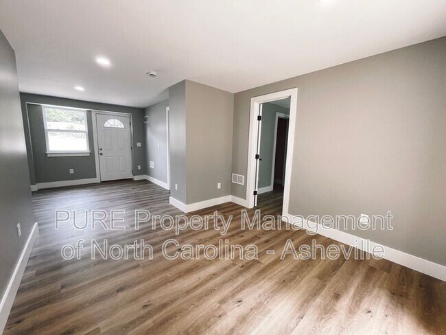 Building Photo - 268 Sand Hill Rd