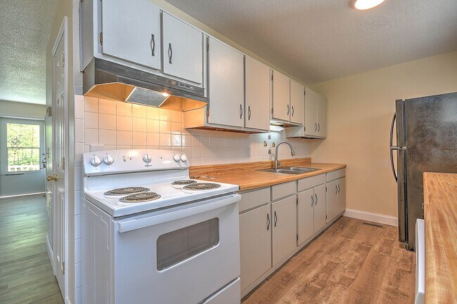 Foto del edificio - 109 Northwood Pl