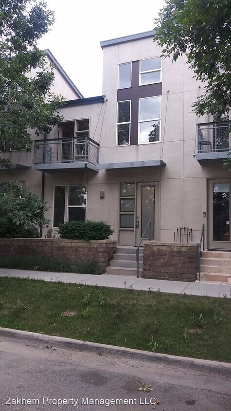 Primary Photo - 2 br, 2.5 bath House - 13590 E. Iliff Place