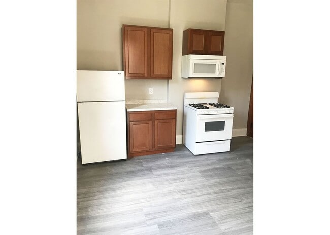 Building Photo - 3255 Bishop St