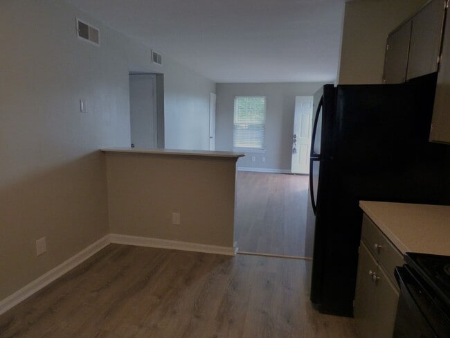 Building Photo - Two-bedroom Duplex in Gallatin