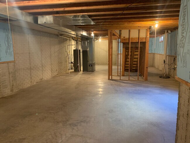 Foto del edificio - 313 N Cherokee Dr