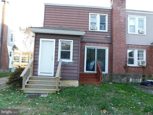 Building Photo - 2390 Philmont Ave