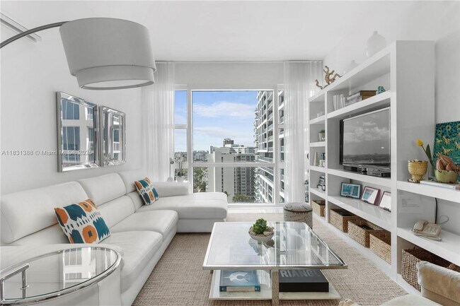 Foto del edificio - 6801 Collins Ave