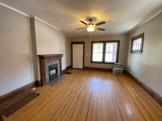 Building Photo - 2211 Neil Ave