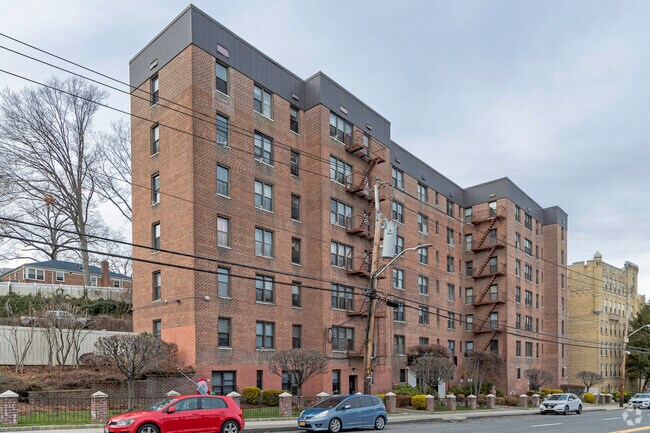Building Photo - The Westview