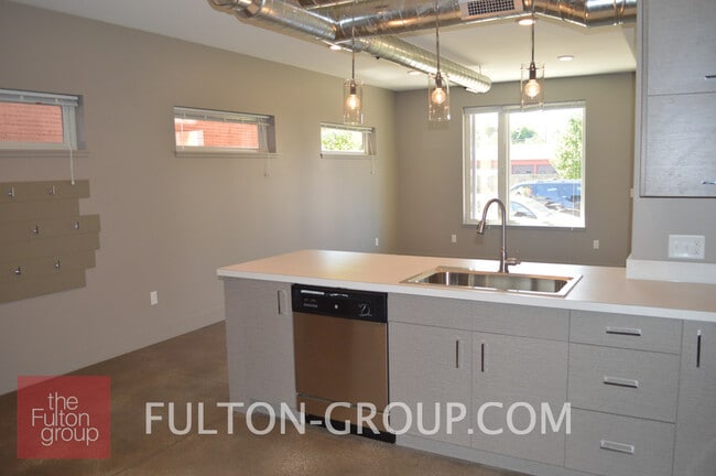 Building Photo - 457 4th St NW