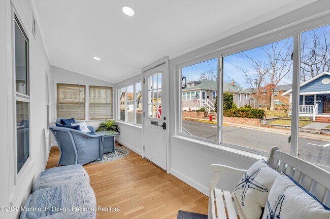 Foto del edificio - 629 Redmond Ave
