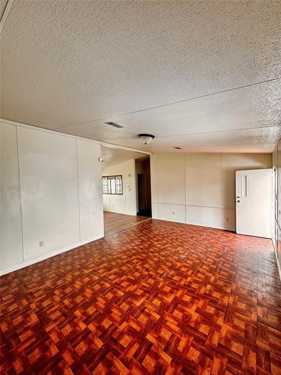 Foto del edificio - 9017 Taub Rd