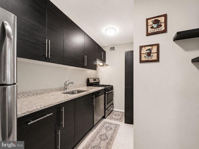Building Photo - 12703 Lotte Dr