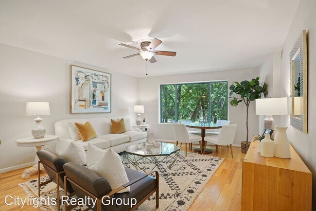 Foto del edificio - 1 br, 1 bath House - 2141 Wisconsin Ave. N...