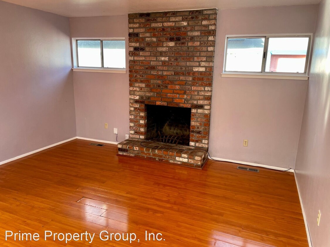 Foto principal - 2 br, 1 bath House - 2121 Esmond Ave.