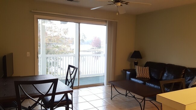 Building Photo - REDUCED! Fully Furnished 1 Bedroom Condo i...