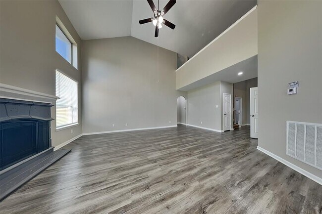 Foto del edificio - 17907 Timber Crossing Ln