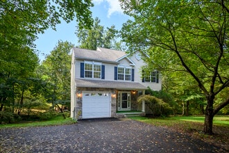 Building Photo - 144 Midland Rd