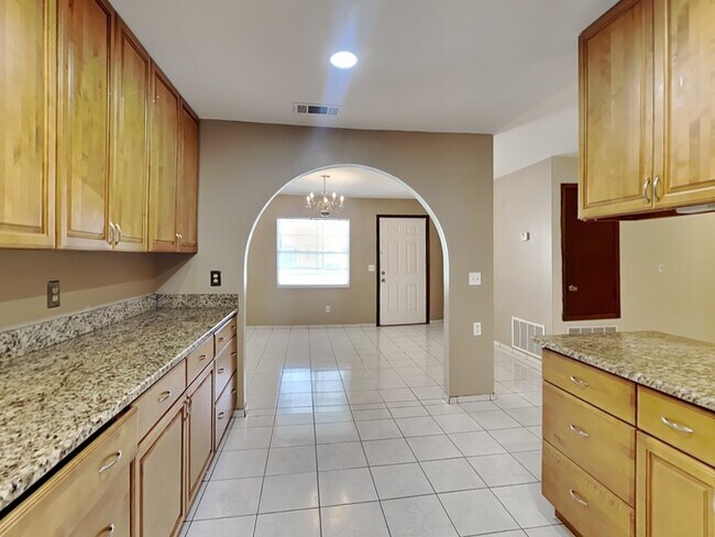 Building Photo - 7615 Winter Shade Dr
