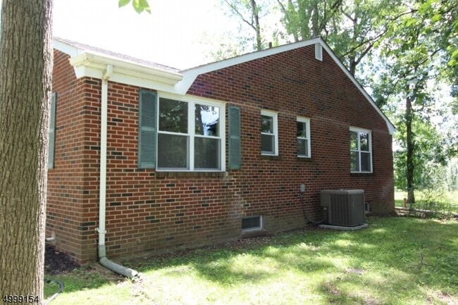 Building Photo - 117 US-202