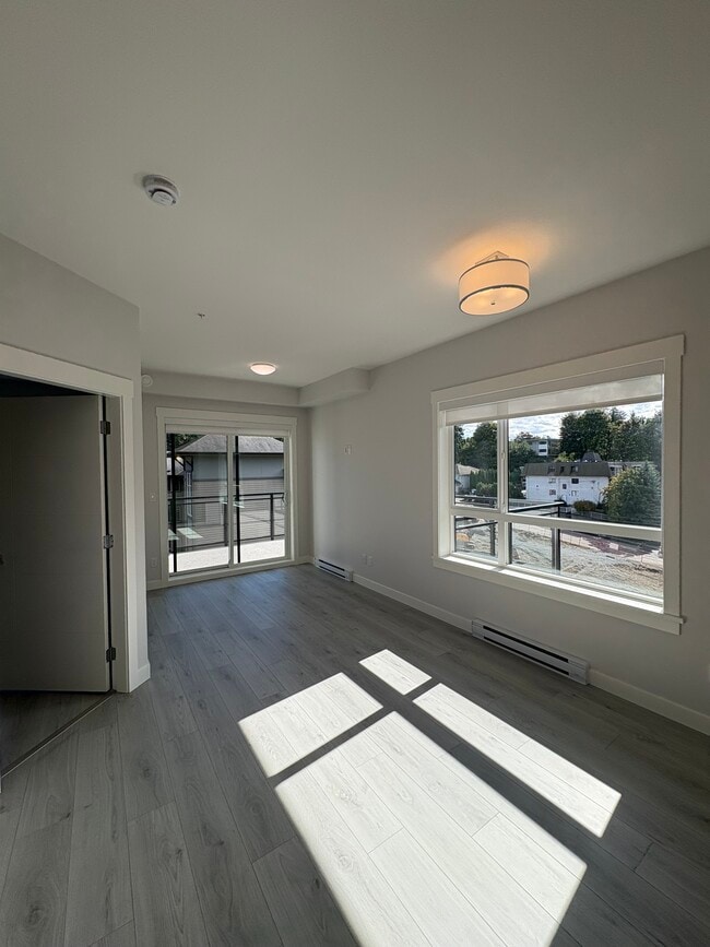 Photo du bâtiment - 33886 Pine St