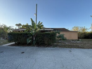 Building Photo - 202 2nd St