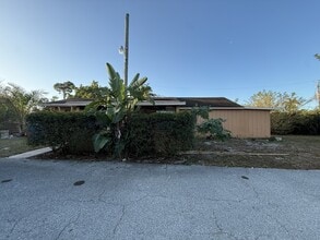 Building Photo - 202 2nd St